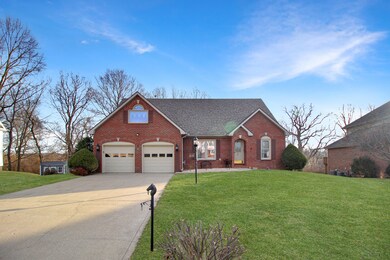 819 Isaac Shelby Cir E, Frankfort, KY 40601 - photo 2