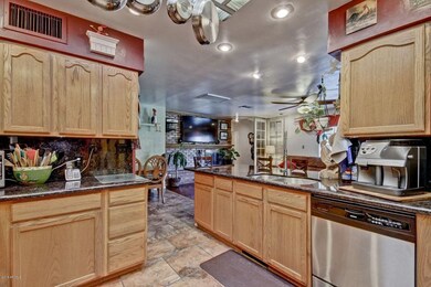 8092 N 16th Ave, Phoenix, AZ 85021 - photo 3