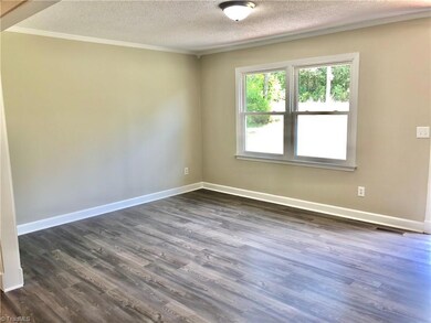 1806 Cleon St, Asheboro, NC 27205 - photo 3