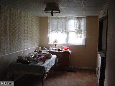 208 Golf Rd, Darby, PA 19023 - photo 3