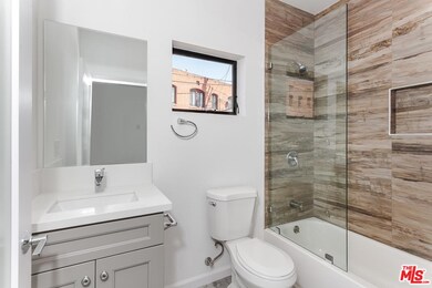 1906 S Palm Grove Ave unit 1, Los Angeles, CA 90016 - photo 7