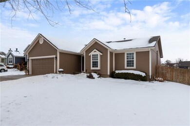 20942 W 226th Ct, Spring Hill, KS 66083 - photo 2