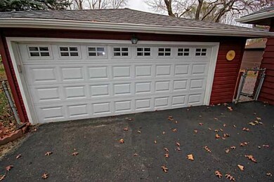 4033 30th St, Des Moines, IA 50310 - photo 3