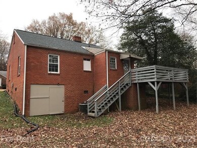 319 Westwood Dr, Statesville, NC 28677 - photo 2