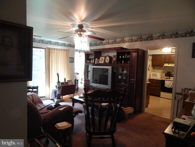 1034 Brinker Dr unit 202, Hagerstown, MD 21740 - photo 2