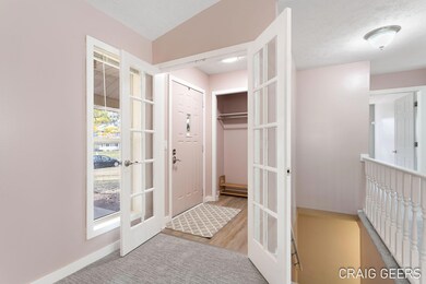 22-web-or-mls-2454-pineview-dr-ne