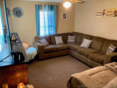 408 W Sequoyah St, Muldrow, OK 74948 - photo 2