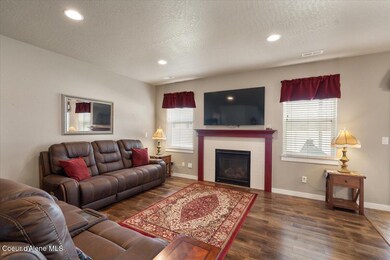 07-Living Room