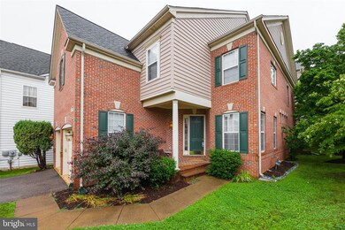 9063 Galvin Ln, Lorton, VA 22079 - photo 3