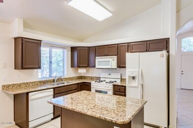 03 242 W Caroline Ln Kitchen