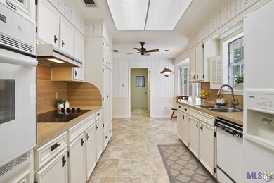 3698 Hancock St, Zachary, LA 70791 - photo 2