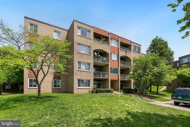 452 Girard St unit 302, Gaithersburg, MD 20877 - photo 3