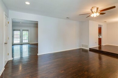 241 Circleview Dr S, Hurst, TX 76054 - photo 4