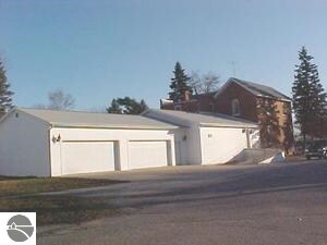 218 W Dwight St, Oscoda, MI 48750 - photo 2