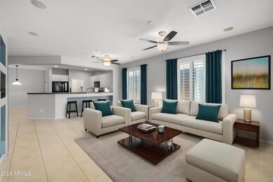 1916 W WHITMAN CT