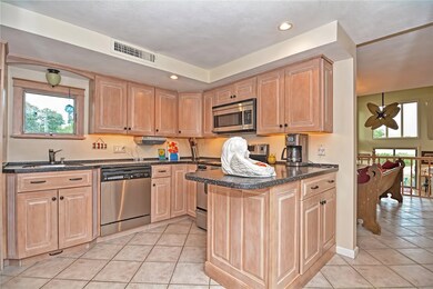 23 Seabreeze Ln, Bristol, RI 02809 - photo 4