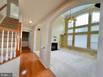 2804 Compass Cir, Woodbridge, VA 22191 - photo 5