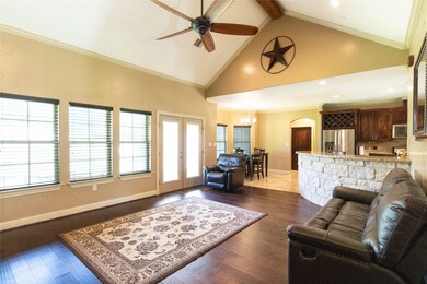 1589 County Road 141, Alvin, TX 77511 - photo 6