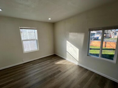 2258 E Clay Ave, Fresno, CA 93701 - photo 7