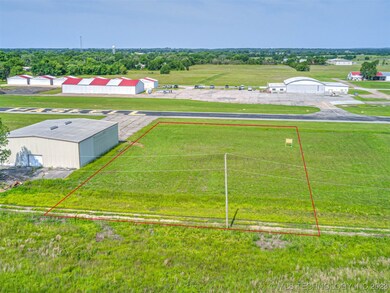 Lots directly across from main ramp, office/FBO ar