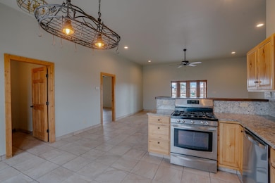 33 Cactus Flower Rd, Ranchos de Taos, NM 87557 - photo 5