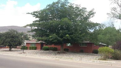 1702 Juniper Dr, Alamogordo, NM 88310 - photo 2