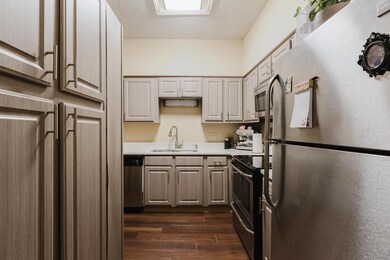 1910 Robbins Place unit 207, Austin, TX 78705 - photo 7