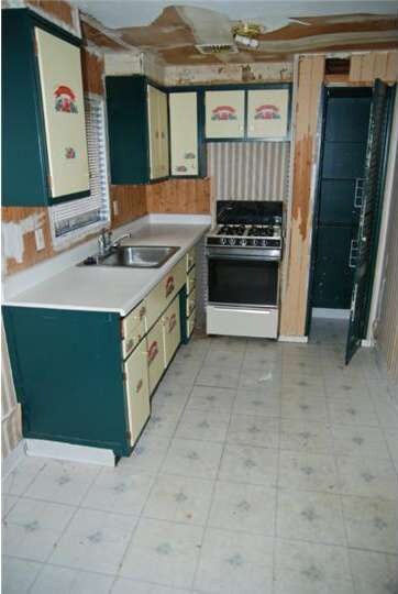 2772 Maxwell St, Philadelphia, PA 19136 - photo 4