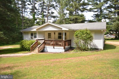 5426 Farmingdale Dr, Warrenton, VA 20187 - photo 2