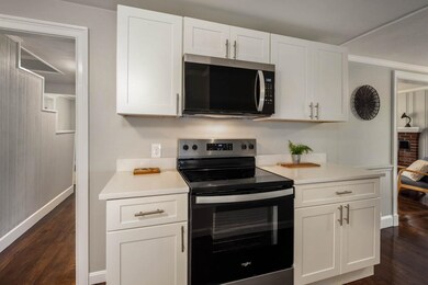 16 Mammoth Rd, Windham, NH 03087 - photo 5