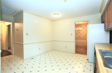 611 Clover Dr, Jacksonville, NC 28546 - photo 7