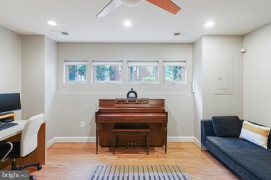 3337 Kemper Rd, Arlington, VA 22206 - photo 5