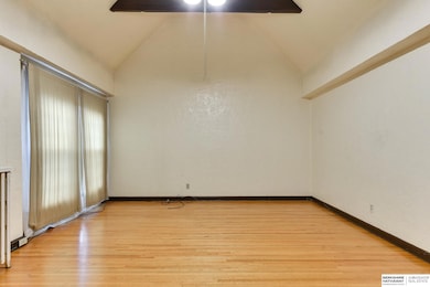 131 S 39th St unit 12, Omaha, NE 68131 - photo 5