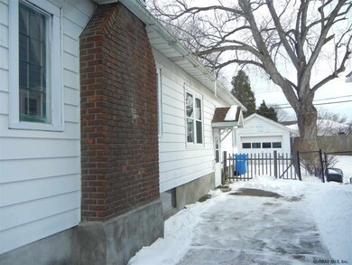 43 Marwood St, Albany, NY 12209 - photo 3