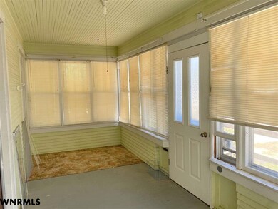 1606 4th Ave, Scottsbluff, NE 69361 - photo 2