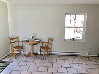 Kitchen/Dining Area