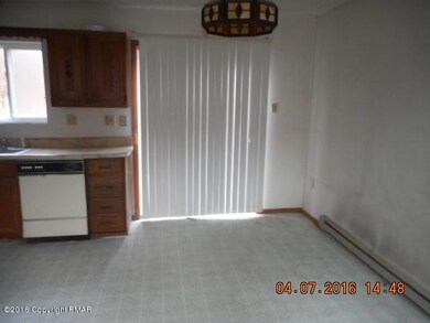 1141 Country Place Dr, Tobyhanna, PA 18466 - photo 4