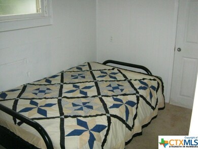 904 Bruns St, Seguin, TX 78155 - photo 3