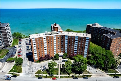 11850 Edgewater Dr unit 512, Lakewood, OH 44107 - photo 2