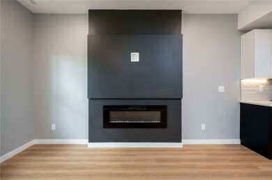 408 4th Ave SW, Cedar Rapids, IA 52404 - photo 4