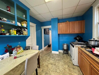 177 Hale St, New Brunswick, NJ 08901 - photo 2