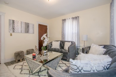 123 Brookfield St unit 125, Lawrence, MA 01843 - photo 6