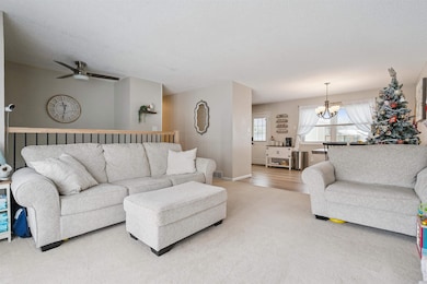 3824 Monterey Dr, Waterloo, IA 50701 - photo 3