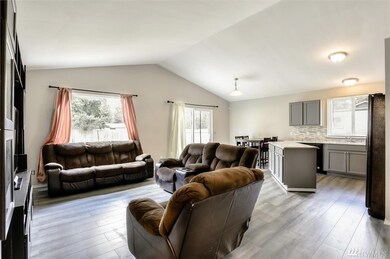 9232 Pepperidge Ln SE, Yelm, WA 98597 - photo 6