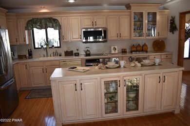 801 Whipple Tree Ct W, Lords Valley, PA 18428 - photo 4