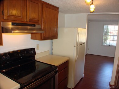 9904 Whitney Cir unit 9904, Henrico, VA 23233 - photo 6