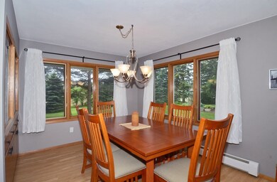 5567 Shamrock Ln, Fitchburg, WI 53711 - photo 4