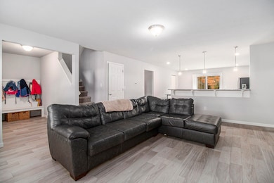 47223 Silver Oaks Blvd, Mattawan, MI 49071 - photo 4