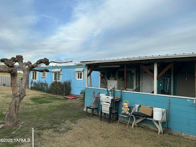 131 Parkland Dr unit 167, Sunnyside, WA 98944 - photo 3