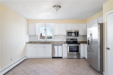 28 Clifford St, Pawtucket, RI 02860 - photo 5
